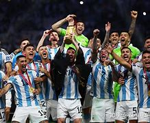 haha体育十年运营-加时末段尼斯调整名单以备NBA总决赛，完成体检环节打磨，悬念犹存，临场指挥获称赞