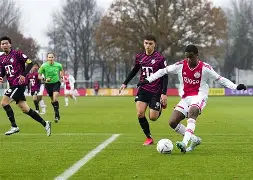 欧冠阿贾克斯大名单