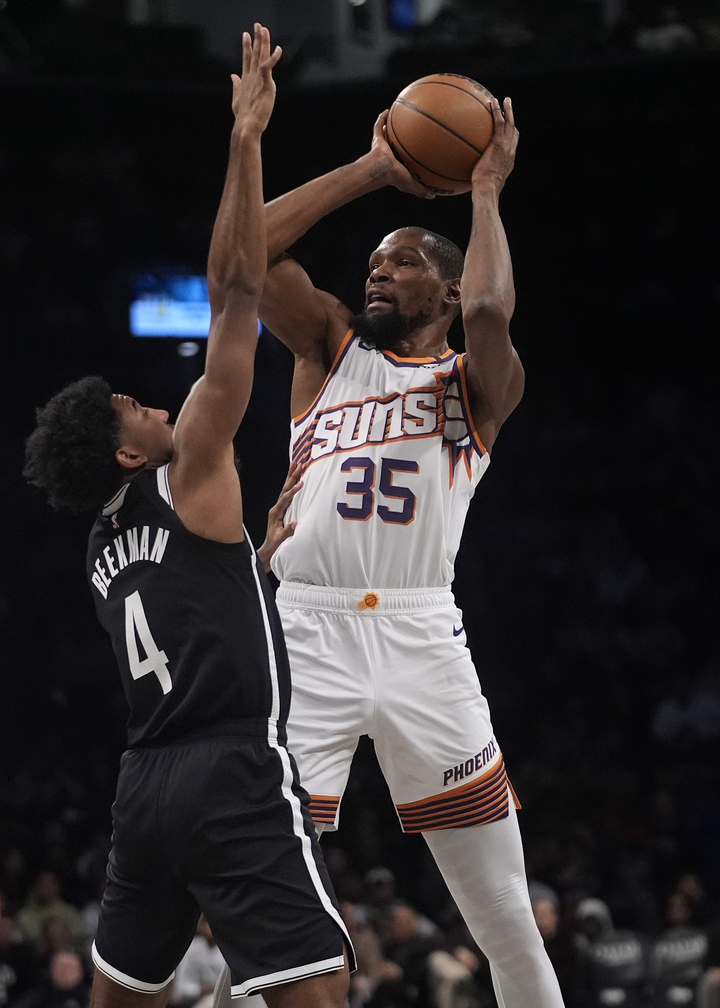 布鲁克林篮网迎NBA常规赛关键赛，今晨强势反弹，话题不断，数据趋势出现新变化