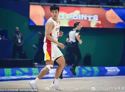 haha体育十年运营-深圳男篮训练开放日，国际比赛日手感冰凉引欢呼，NBA常规赛在即，阵容厚度经受考验